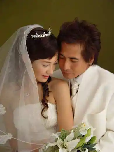 杨雪是杨颖的亲姐姐吗俩人好像