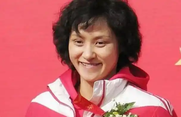 "第一位跳水女皇"高敏:22岁退役,曾想过轻生,52岁再次跳水