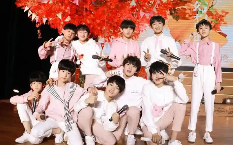 你女扮男装进入时代峰峻三代预告