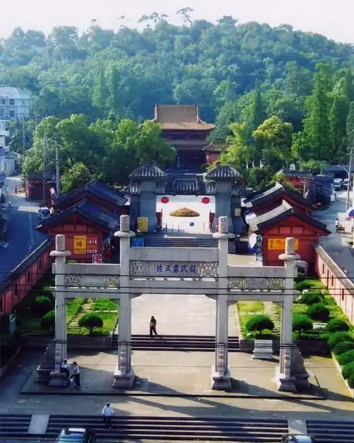 杭州临安钱王陵公园