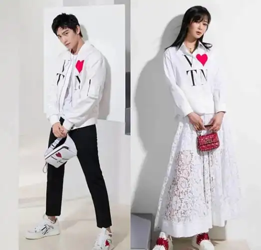 杨洋杨紫合体虐狗这组七夕大片甜到让人想谈恋爱