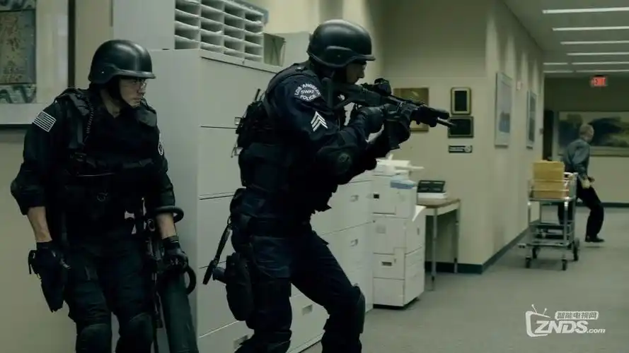 2015美国动作片反恐特警组火速救援bd720p中英字幕