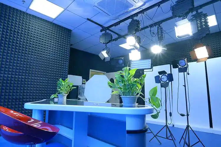 播音主持艺考培训教室