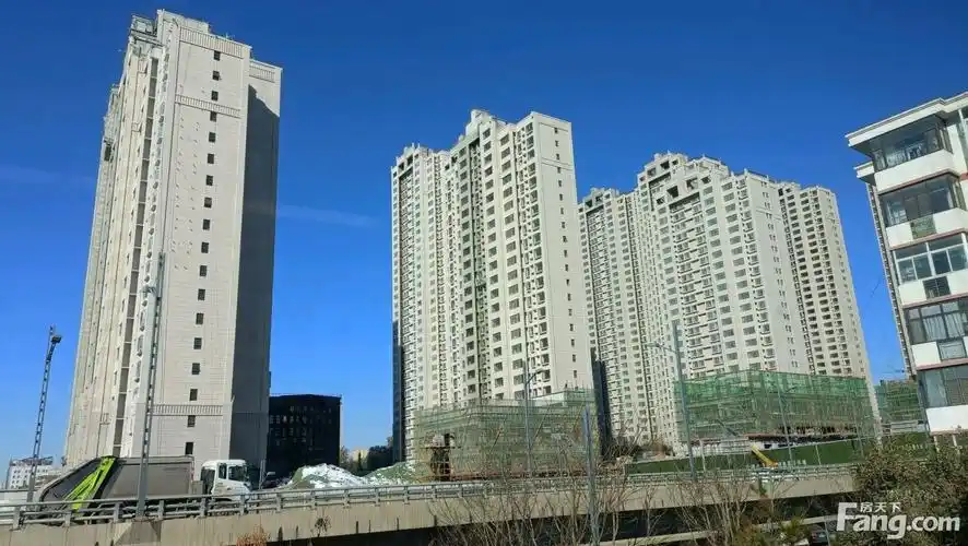 中国中铁诺德城好不好置业顾问从项目现场发回新鲜组图