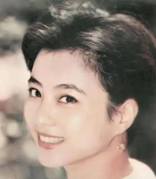 演员李玲玉:怀了富商的孩子就结婚,如今生活还好吗?