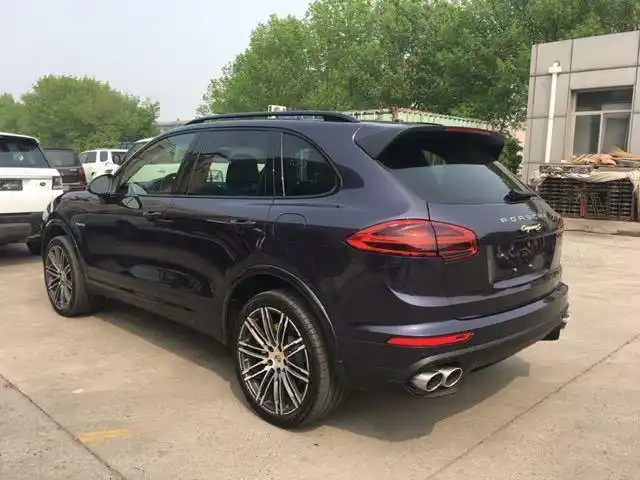 18款保时捷卡宴混动新款越野车性能解析