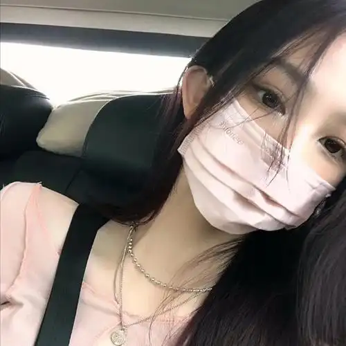 有木有口罩美女头像