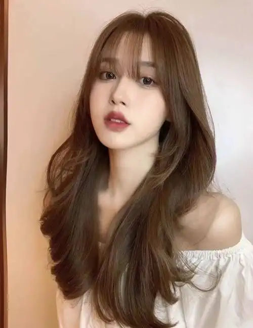 长脸女生适合发型(适合长脸的发型有哪些短发)