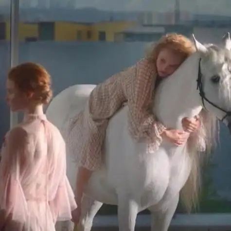 有没有骑马少女的头像超级喜欢啊啊啊啊