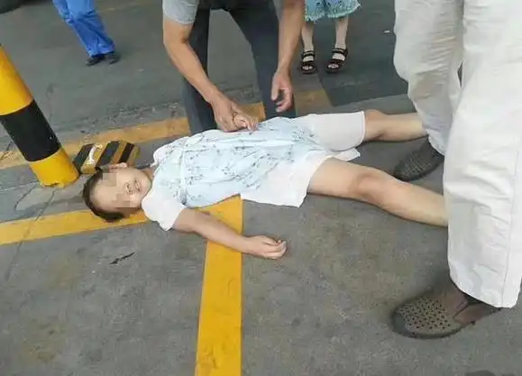 回顾湖北夫妻3次报警却被拒绝出警最终导致8岁女童当场遇害