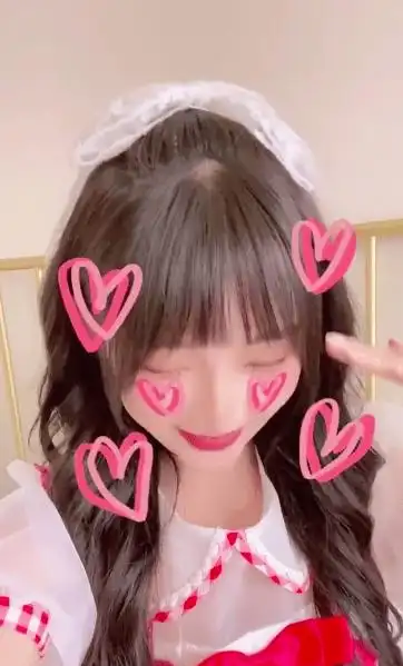 原创林晚晚陷脱发危机最新视频发量浓密但头顶秃了一块果然却不嫌弃称