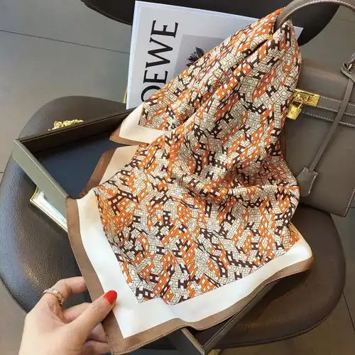 新款韩版立体字母100%桑蚕丝真丝小丝巾装饰围巾杭州丝绸70cm方巾