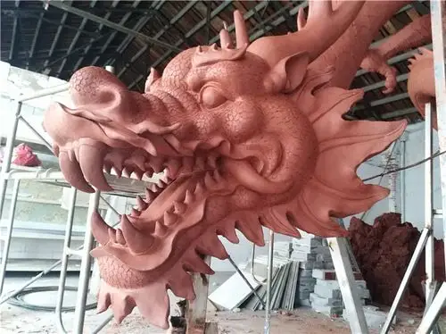 龙头雕塑.jpg