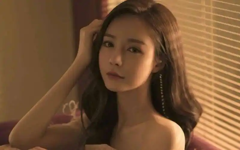 沈梦辰腰椎断裂:人活一世太难了._节目_受伤_来源