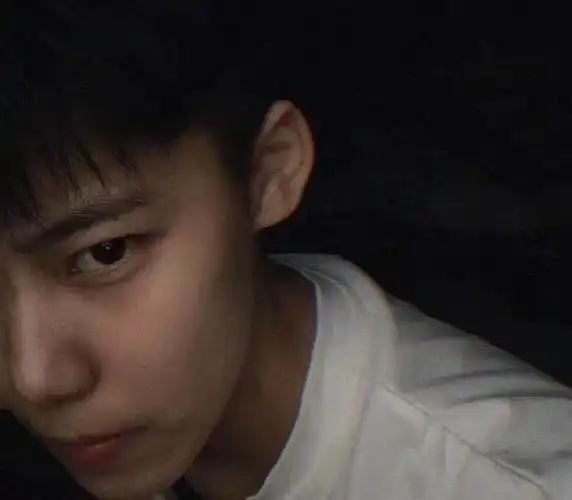 男生头像| 我从未后悔爱过你 拿图点赞吖谢谢