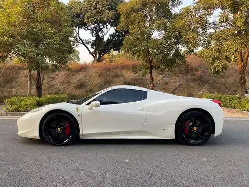 14款法拉利458-spider 硬顶敞篷 白色红内 碳纤led方向盘 底盘升降 软