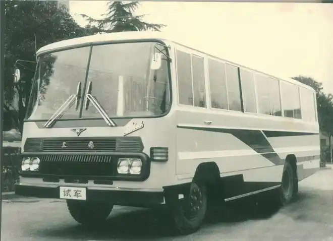 上饶客车八十年代红极一时结果被老大哥坑惨黯然退出主流市场