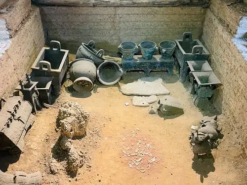 安阳殷墟妇好墓陪葬品