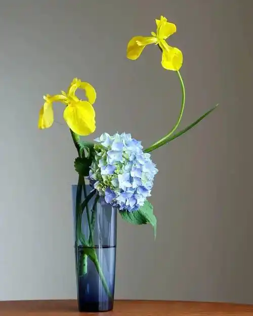 日本花艺大师的的瓶插花作品欣赏