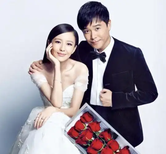 佟丽娅520宣布离婚她4年不提陈思诚陈思诚主动讨好却被骂惨