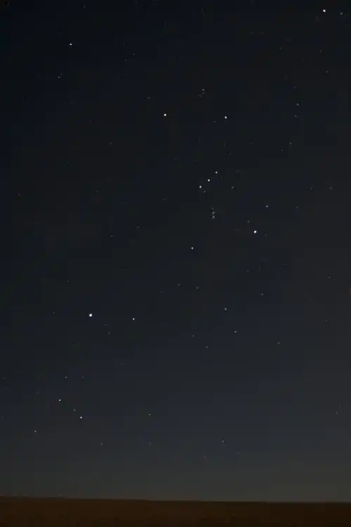 注意观赏天狼星,它是夜空中最亮的恒星_人民号