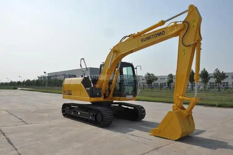 住友sh130-5挖掘机图片大全_住友sh130-5整机外观照片-铁甲工程机械网