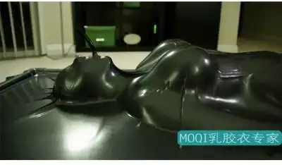 乳胶真空窒息束缚睡袋抽气床单单人肛塞男睡袋