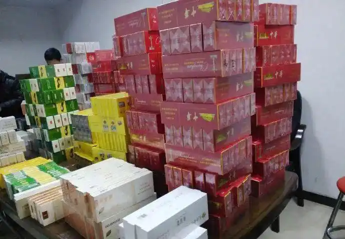 现在六安又查获了大量非法名牌香烟转发提醒小心中招