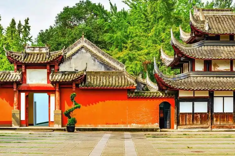 "成都必去景点,你去了几个?十大打卡景点推荐"