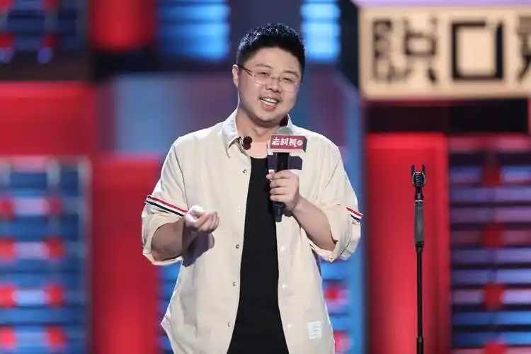 《脱口秀大会5》总决赛,呼兰夺冠上热搜,徐志胜表现让人遗憾!