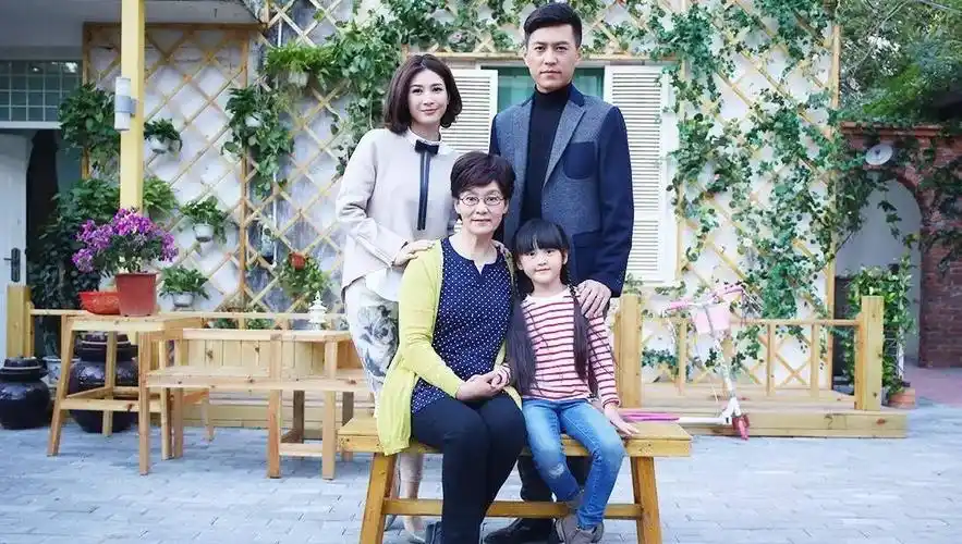 《我们的爱》完美收官!靳东颠覆旧形象,与一众演员实力飙戏!