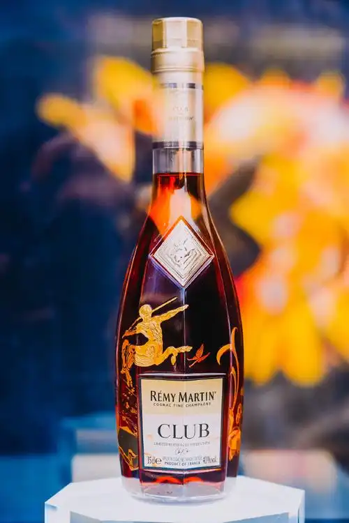 remymartin人头马#不藏每一个棱角#人头马club优质香槟区干邑马到