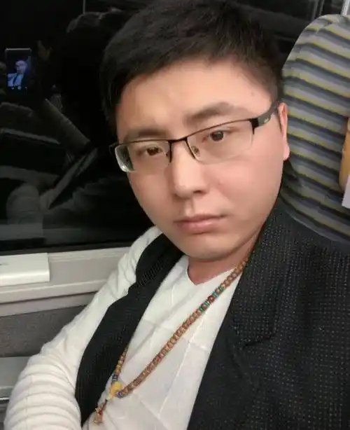 35岁离异男征婚照片(id:523021)_江苏南京征婚交友_我主良缘网