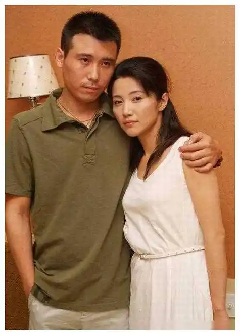 "星二代"李乃文:戏红人不红,与颜丙燕意难平,48岁终结婚_演技派_演艺