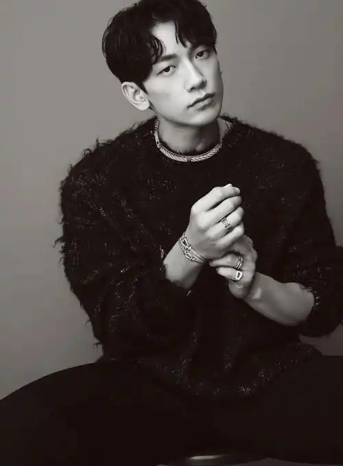 郑智薰:自在人生的个性态度|rain|fred|手链_网易订阅