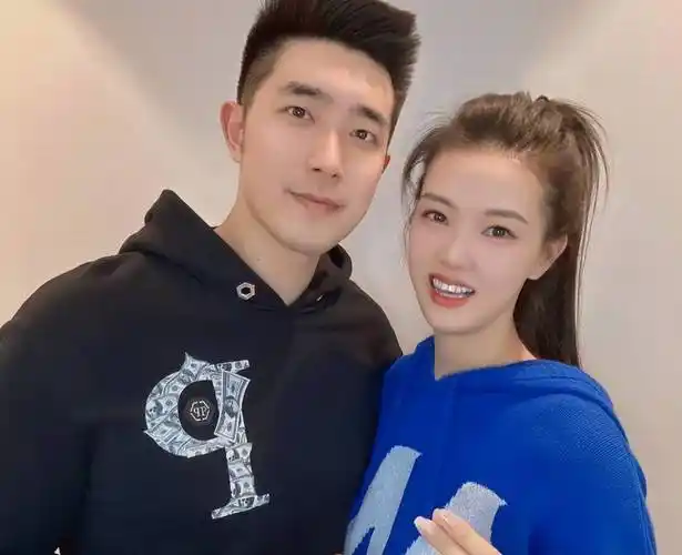 张常宁选择回归生活,球星丈夫曝光未来计划_球员_进行_吴冠希