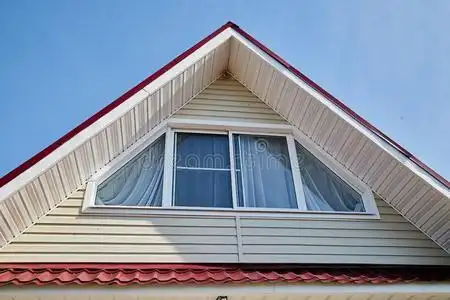 双重斜坡的屋顶图片