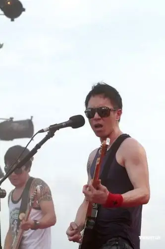 黄贯中透露朱茵身体好不敢公开预产期图