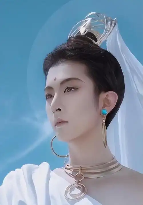 外国人评价真人敦煌(四川小伙化妆敦煌菩萨)(3)