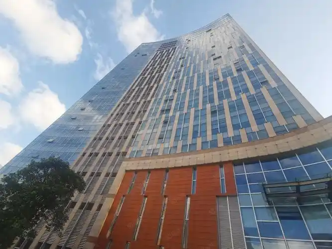 拎包办公,王府井商业配套,海口龙华国贸海垦广场写字楼出租-海口58