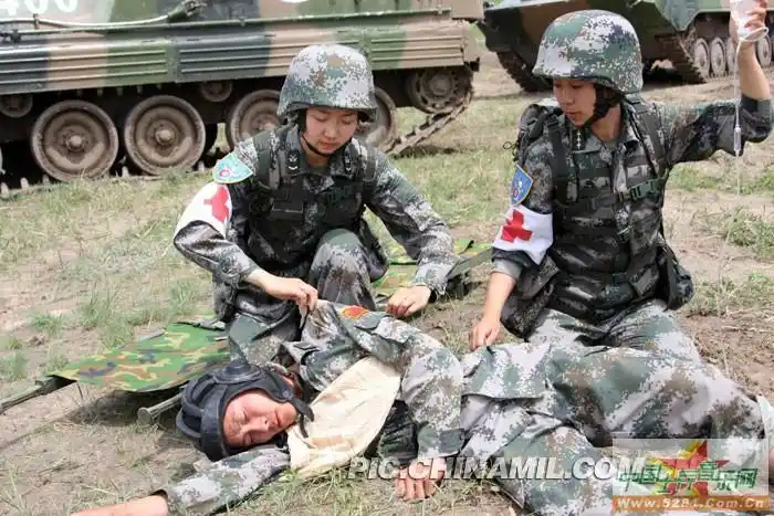 "和平使命-2009"中方卫勤分队里的美丽女兵