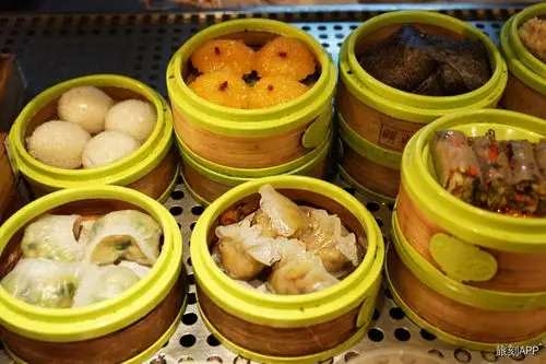 民以食为天 上海城隍庙的中国传统特色小吃更多照片