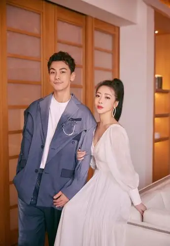 戴向宇赘婿完美收官新剧造型曝光一身军装英气逼人