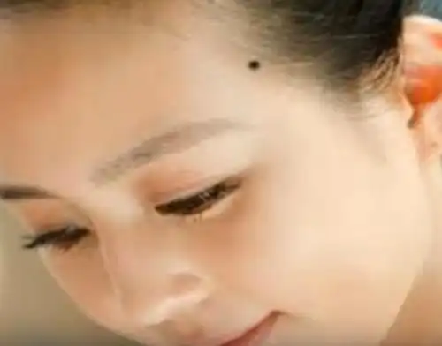 他不会造成婚姻不顺或者是克夫,这个痣代表丈夫以后日升九天,大富大贵