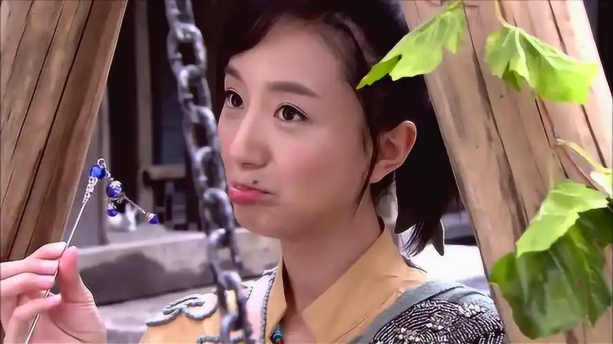 龙门镖局:吕青橙谈论"私房钱"问题,白敬祺吓到回屋藏钱惹爆笑