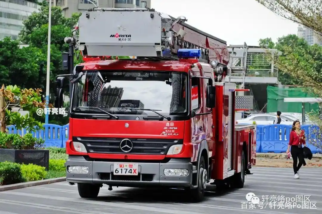 制服控!车龄11年,广州的日本森田云梯车 丨 morita mlk4-30