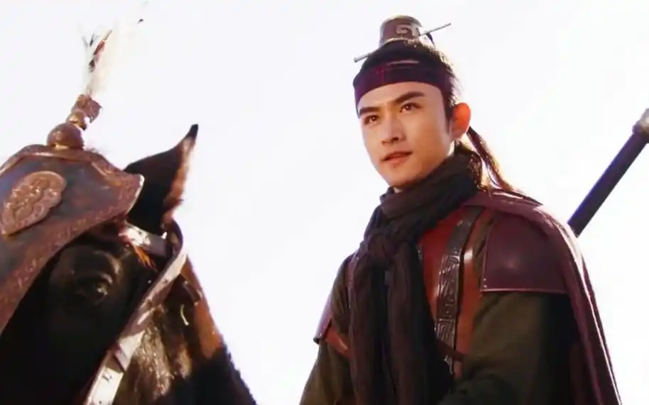 没羽箭张清|新水浒传|弱水三千|锦袋石子,轻轻飞动似流星