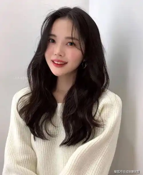 不用漂发也不再担心掉色,有质感不伤发还显白_头发_颜色_时尚