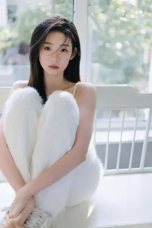 张艺凡0210生日快乐##张艺凡洁白纯净写真