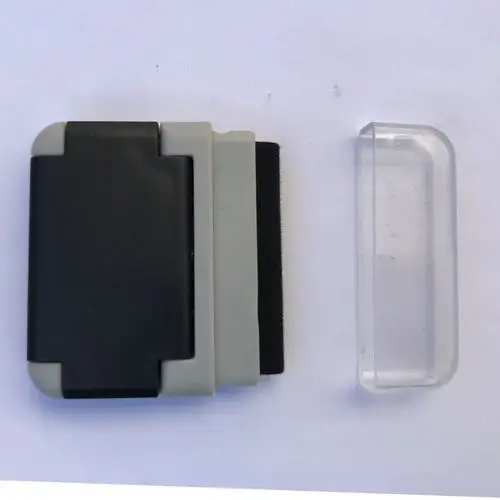 外贸便携式口袋手机擦屏幕支架多功能屏幕刷塑料手机支架促销赠送